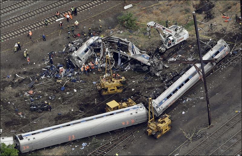 Death toll reaches seven in Amtrak train crash